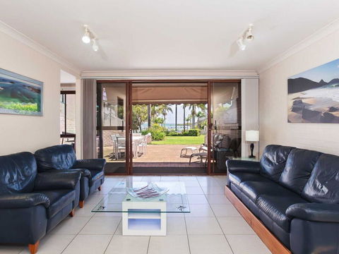 16 'The Moorings' 4 Cromarty Road - Waterfront Property With Pool & Air Conditioning - Whitsundays Accommodation 0