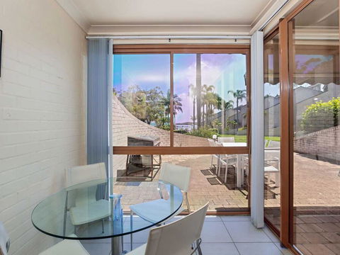 16 'The Moorings' 4 Cromarty Road - Waterfront Property With Pool & Air Conditioning - Whitsundays Accommodation 3