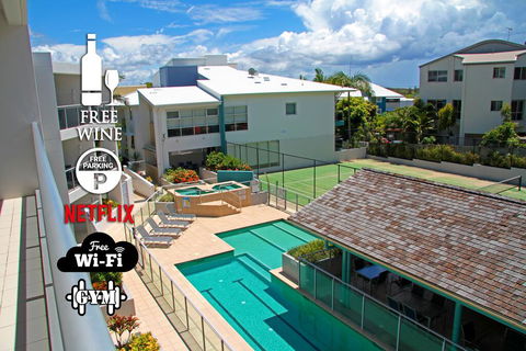 1BR Coolum Beach , Roof Terrace, Spa, Tennis, Pool - Whitsundays Accommodation 0