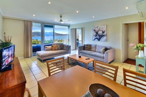 2 Bedroom Poinciana Lodge - Whitsundays Accommodation 0