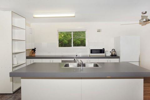 20 Scrub Road, Coolum Beach - Pet Friendly, Linen Included - Whitsundays Accommodation 3