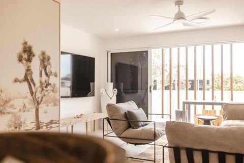 C & C By The Sea - Whitsundays Accommodation 0