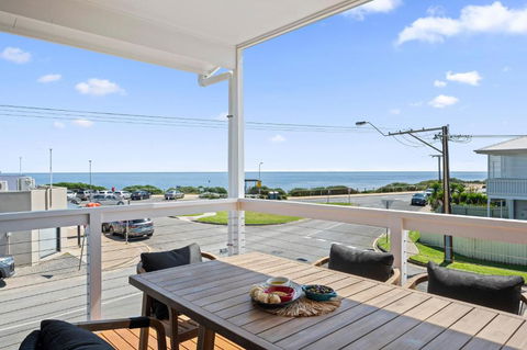 C-Views - Aldinga Beach - C21 SouthCoast Holidays - Whitsundays Accommodation 0