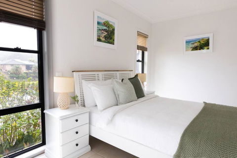 CABA17 - Waterfront Home With A Pool! - Whitsundays Accommodation 3