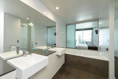 C Bargara Resort - Whitsundays Accommodation 3