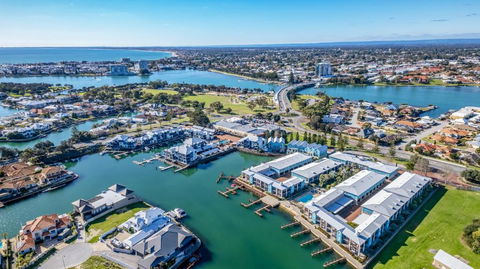 C Mandurah Apartment Resort - Whitsundays Accommodation 0