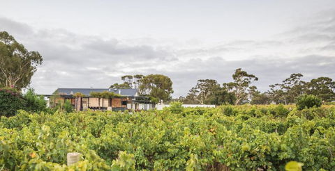 CASALE ESTATE - Whitsundays Accommodation 0