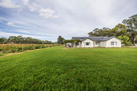CASALE ESTATE - Whitsundays Accommodation 2