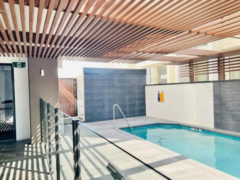 CASSA TOOWONG - Convenient 1B Apt At Central Location With Parking Managed By The Cassa - Whitsundays Accommodation 2