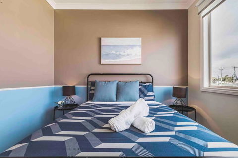 Coastal Escape, Townhouse Steps From The Sea - Whitsundays Accommodation 3