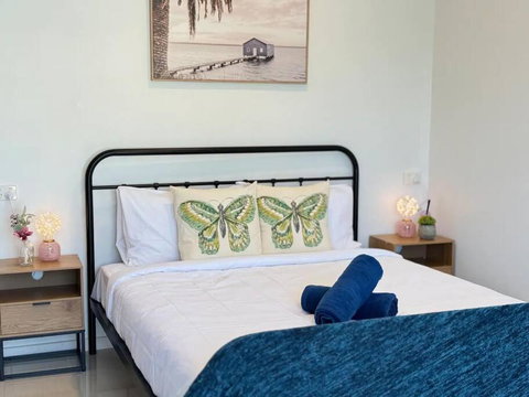 Convenient 2 Bedroom House Unit In Salisbury - Whitsundays Accommodation 1