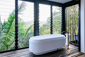 Crane Lodge with Whitsundays Accommodation