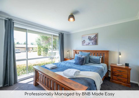 Cyril Towers - Family Retreat, Outdoor Pets - Whitsundays Accommodation 0