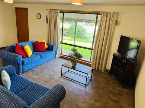 Da Ja Surf - Pet Friendly - Whitsundays Accommodation 1