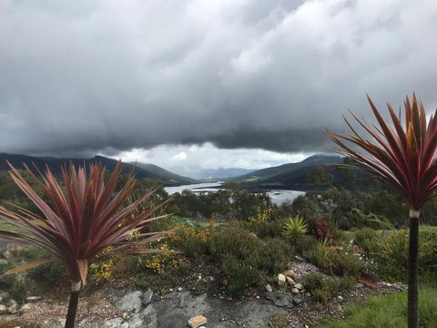 Derwent Mist Villas (Acacia Villa) - Whitsundays Accommodation 2