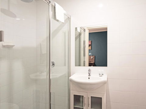 28 Hotel - Whitsundays Accommodation 2