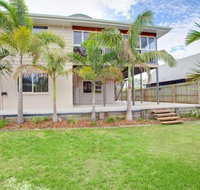29 Cypress Avenue - Rainbow Beach Close to the beach with a pool - Whitsundays Accommodation
