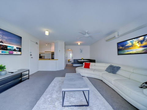 2BR Aloha Lane Main Beach Apartment - Whitsundays Accommodation 0