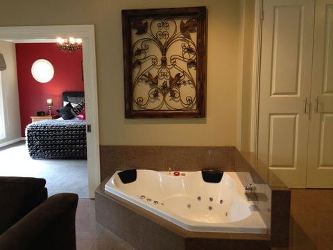 3 Kings Bed And Breakfast - Whitsundays Accommodation 0