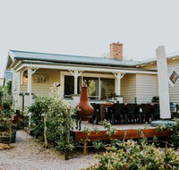 3 Willows Vineyard Cottage - Whitsundays Accommodation