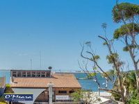 303 'The Shoal' 4-8 Bullecourt Street - Air Conditioning WIFI Netflix Views Linen  Lift