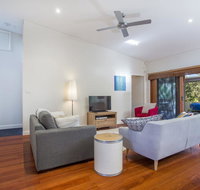 33 Bangalow - Narrawallee's Beautiful Bungalow - Whitsundays Accommodation