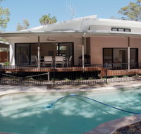 33 Esprit Drive - Rainbow Shores Style Comfort and Relaxation Pets Welcome Pool - Whitsundays Accommodation