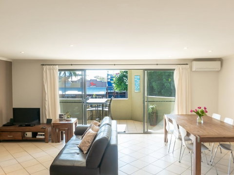4/4 On First - Whitsundays Accommodation 0
