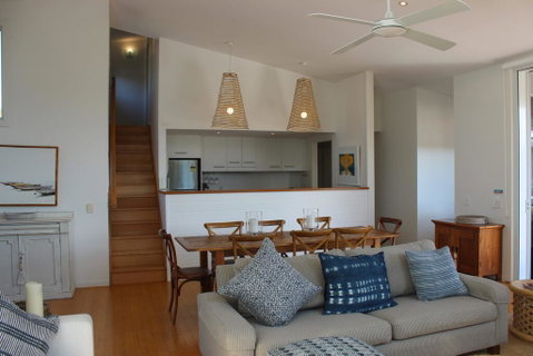 5 ON COAST - Whitsundays Accommodation 0