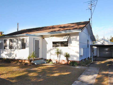 59 Wharf Street Opposite Bowling Club - Whitsundays Accommodation 0
