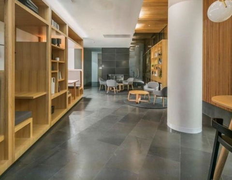 602PR Docklands 1 Bedroom Gym Pool Spa - Whitsundays Accommodation 3