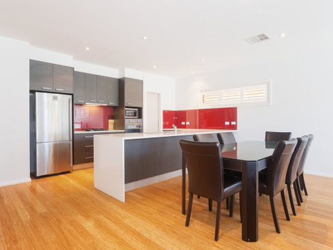 7a Judith Street - Stunning Duplex With Ducted Air Conditioning - Whitsundays Accommodation 2