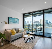87 Docklands2Bd2Bth Lv8 Waterside FreeCarPark - Whitsundays Accommodation