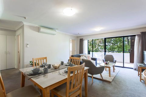 A Comfy 2BR Home, Top Location, FREE Parking - Whitsundays Accommodation 2