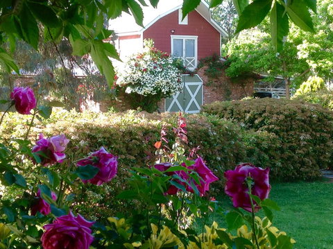 A Country Barn Retreat - Whitsundays Accommodation 0