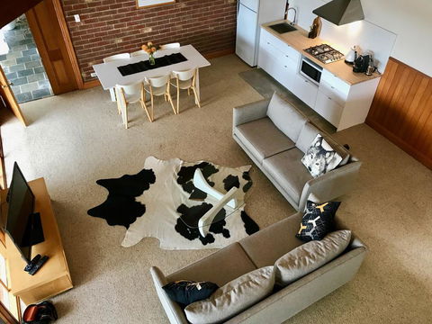 A Home Amongst The Gum Trees - Whitsundays Accommodation 0