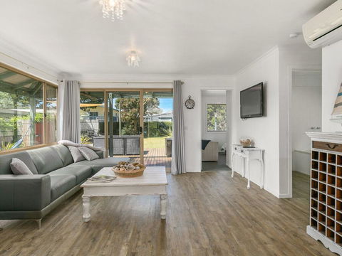 A La Plage - Whitsundays Accommodation 1