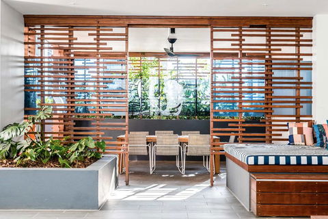 A PERFECT STAY - Adam + Eve - 2 Bedroom Luxury Apartment In Eve Tower - Whitsundays Accommodation 2