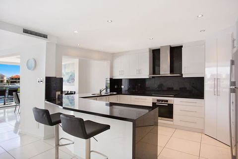 A PERFECT STAY - Casa Grande On The Water - Whitsundays Accommodation 2