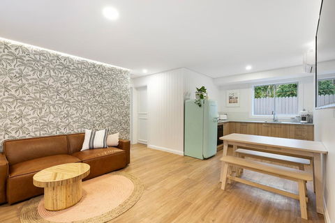 A PERFECT STAY - Sunset Beach - Surfside - Whitsundays Accommodation 0