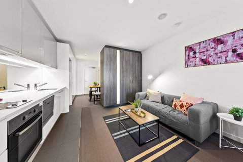 A Stylish & Comfy CBD Studio Near Southern Cross - Whitsundays Accommodation 1