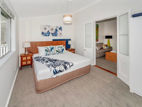 A Touch Of The Bahamas On McKenzie MK3 - Whitsundays Accommodation 2