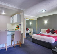 AAA Airport Albion Manor Apartments and Motel - Whitsundays Accommodation