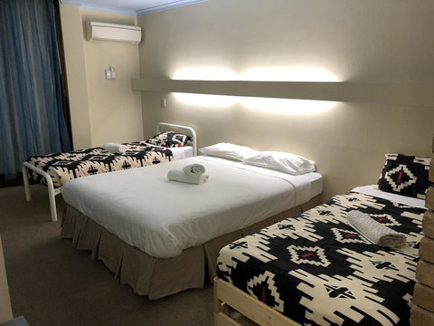 Abel Tasman Waterfront Motel - Whitsundays Accommodation 2