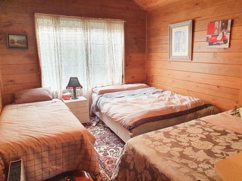 Abelia Cottages SPA Lakeside COTTAGE No 2 - Whitsundays Accommodation 3