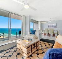 Absolute Beachfront in the heart of Surfers Paradi - Whitsundays Accommodation