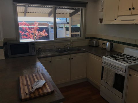 Acacia House - Central Healesville - Yarra Valley - Whitsundays Accommodation 1