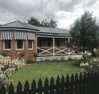 Acacia House - Central Healesville - Yarra Valley - Whitsundays Accommodation