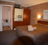 Acacia Motor Inn - Whitsundays Accommodation