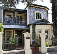 Adelaide Mackinnon - Whitsundays Accommodation